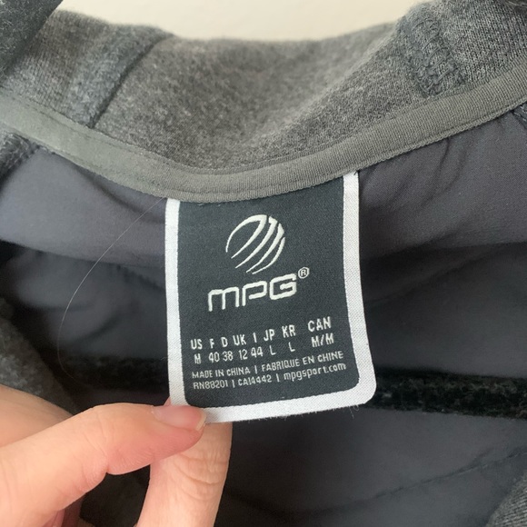 Outdoor jacket - Picture 2 of 2